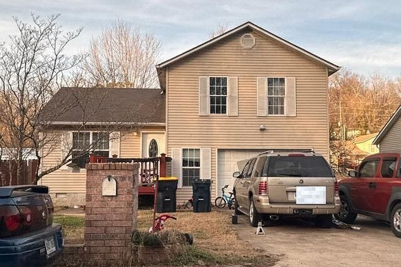 1st image of 1109 W Ridge Ave