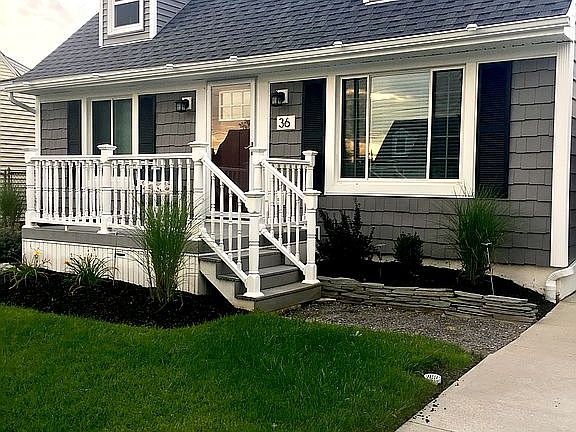 2nd image of 36 Elaine Ct