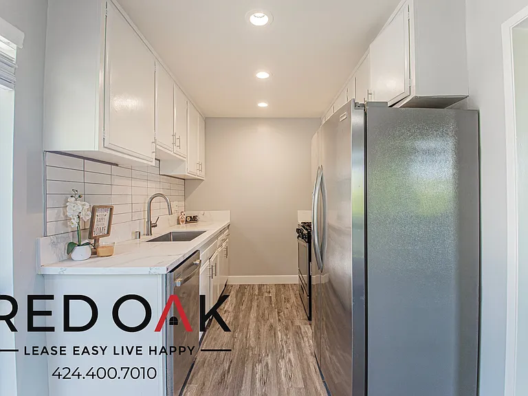 301 Avocado St #2 — Photo 6