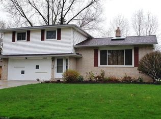 4969 Hartley Dr, Lyndhurst, OH 44124