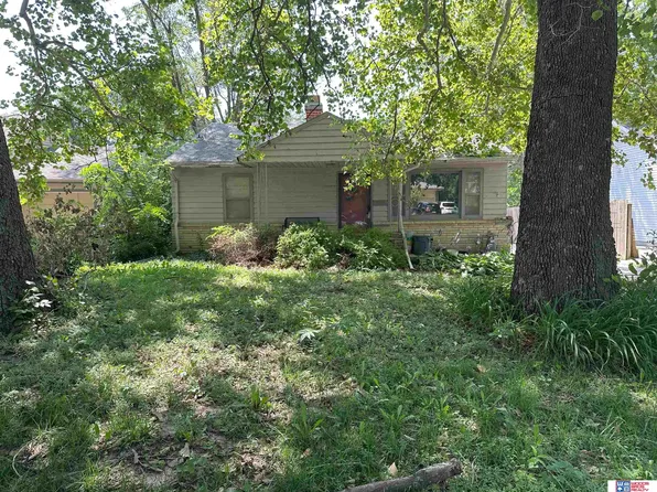 711 S 51st St, Lincoln, NE 68510