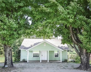 5075 Baux Mountain Rd, Winston Salem, NC, 27105
