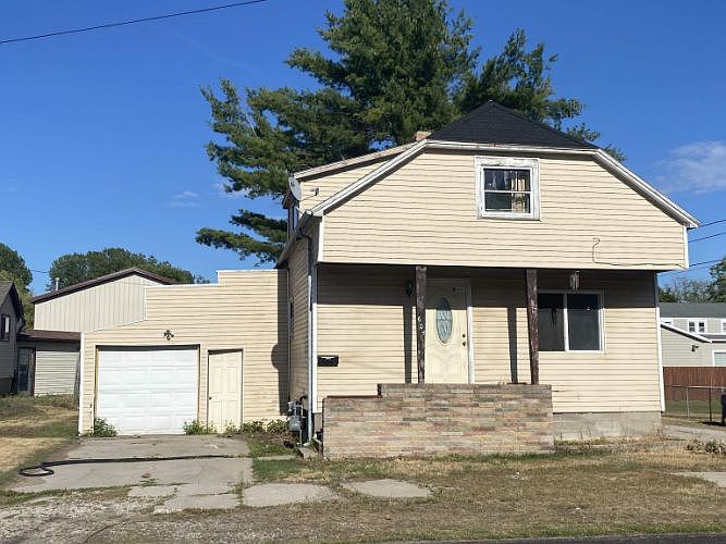 2nd image of 607 Cushman St