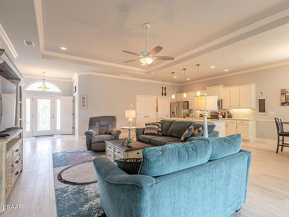 5th image of 254 Venetian Palms Blvd
