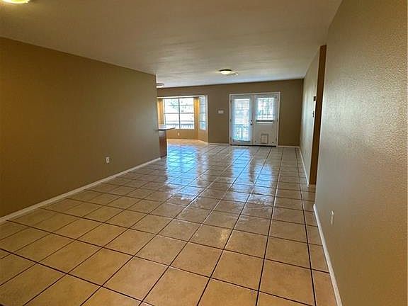 3rd image of 3201 Catcay Dr