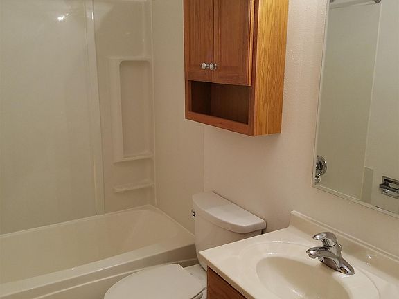 627 Melrose - Bathroom