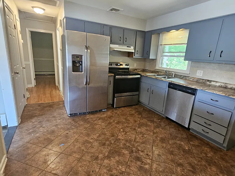 151 Maryknoll Rd #H — Photo 1