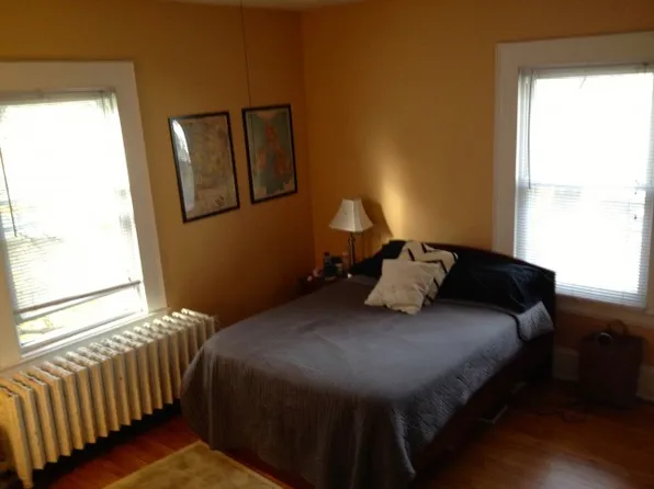 1320 7th St SE, Minneapolis, MN 55414