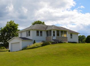 927 River Rd, Peru, NY 12972