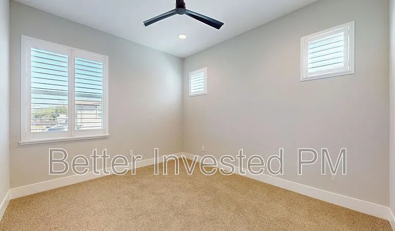 1437 Oak Cir — Photo 7