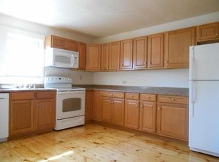 439 Newport Ave #2L, Quincy, MA 02170