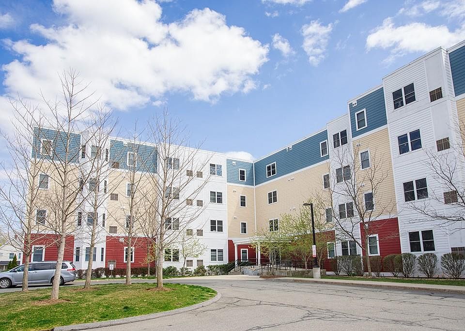 1st image of 30 Franklin St Unit 324