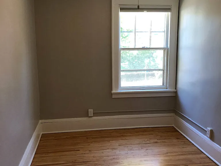 Ashland & Laurel Apartments — Photo 25