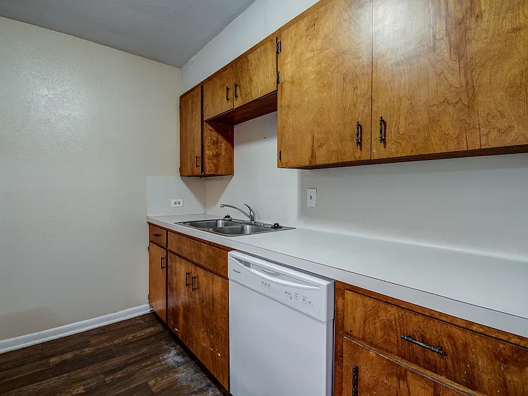 Arroyo Apartments — Photo 8