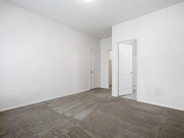 477 Prosperity Dr — Photo 10