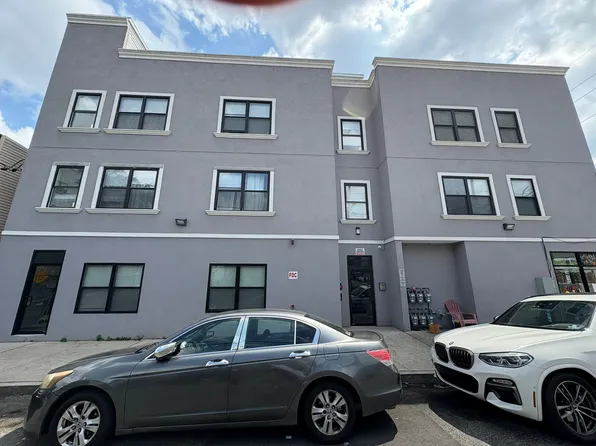 215 Rosa Parks Blvd #202, Paterson, NJ 07501