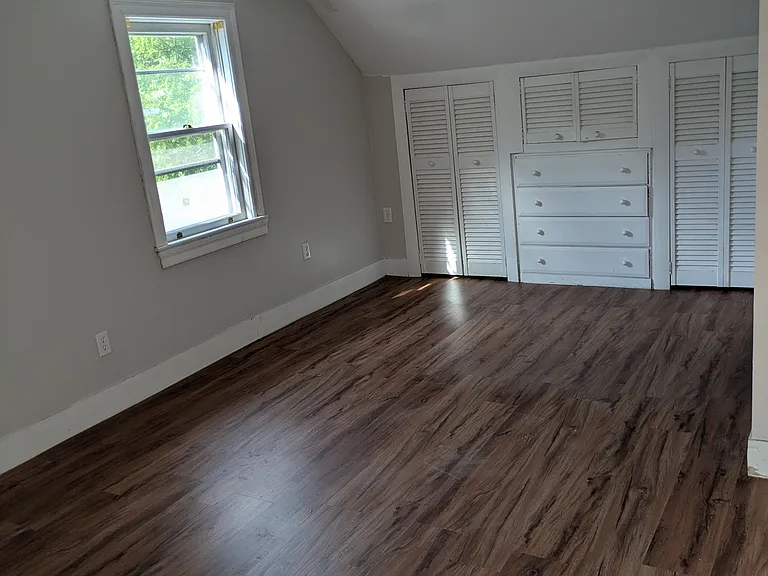 522 Lowell St — Photo 1