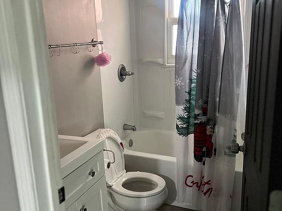 5th image of 5926 Garesche Ave