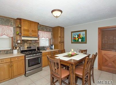 2nd image of 296 Litchfield Ave