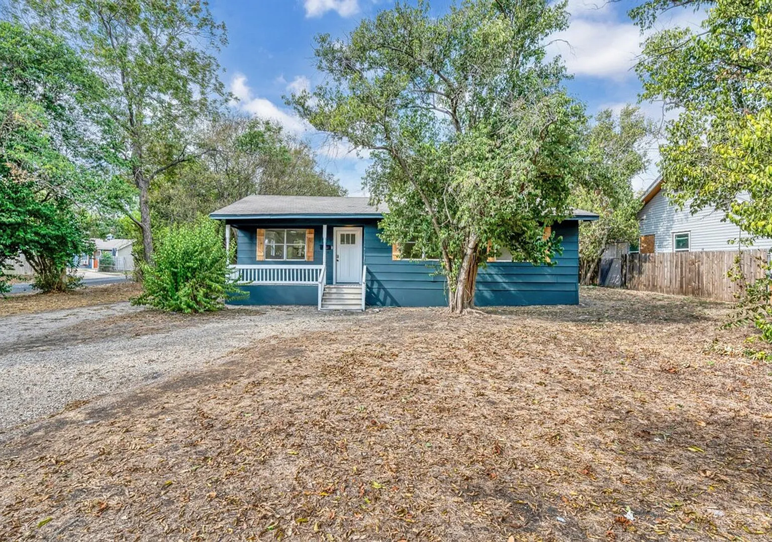 Spacious 3BD 2BA Home in Waco — Photo 2
