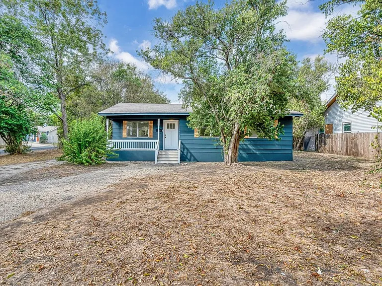 2809 Parrott Ave — Photo 2