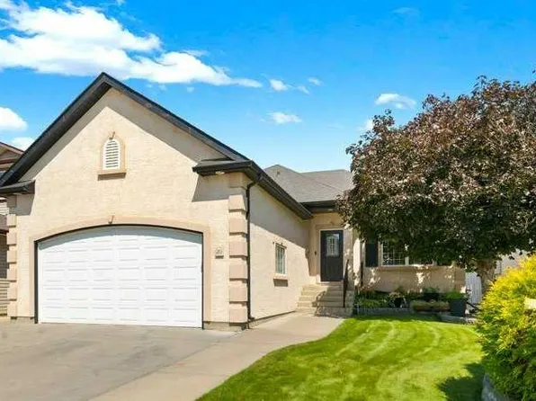 20 Sunrise Ct SW, Medicine Hat, AB T1B 4N5