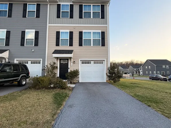 14 Snickers Ct, Martinsburg, WV 25403