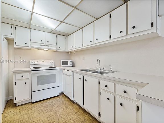 5th image of 14250 SW 62nd St APT 521