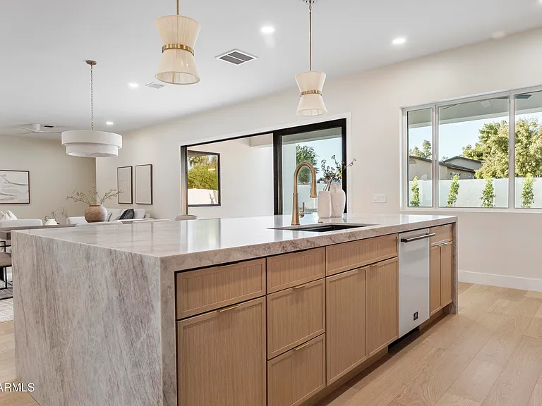 5540 E Dahlia Dr — Photo 13