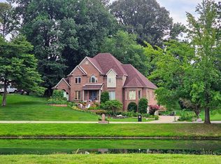 7344 S Shore Dr, Newburgh, IN 47630