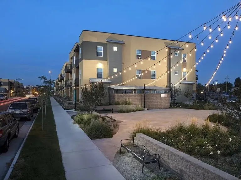 Del Corazon Apartments — Photo 17