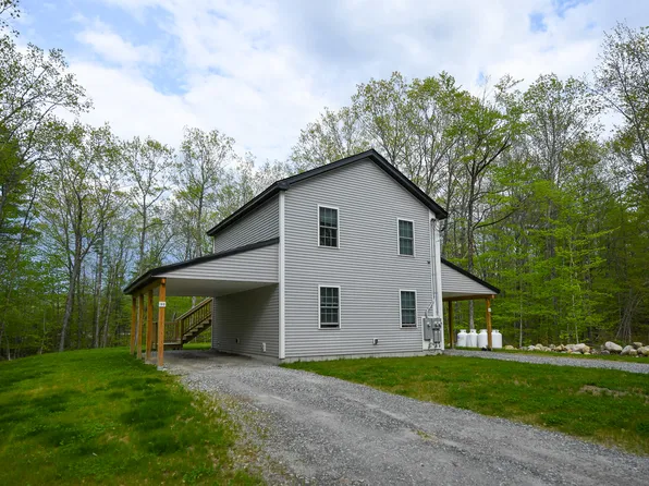 18 Benjamin Way #B, Naples, ME 04055