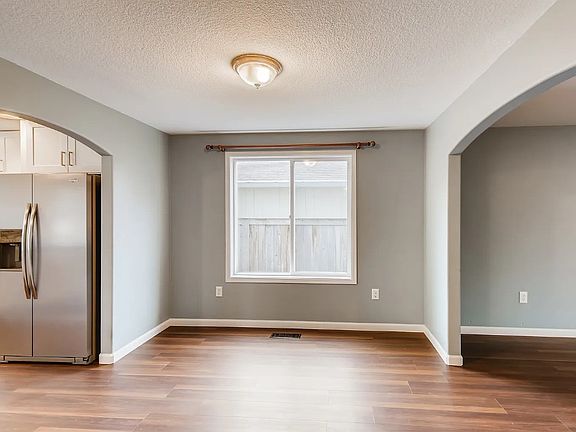 5th image of 5705 NE 50th Pl