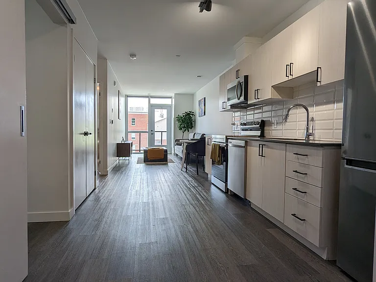 388 King St E #402 — Photo 3