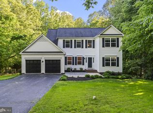 210 Walnut Creek Rd, Huntingtown, MD 20639