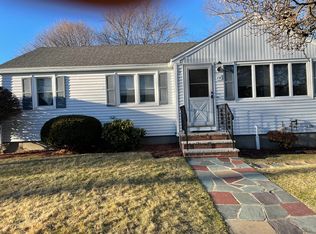 14 Day Cir, Woburn, MA 01801