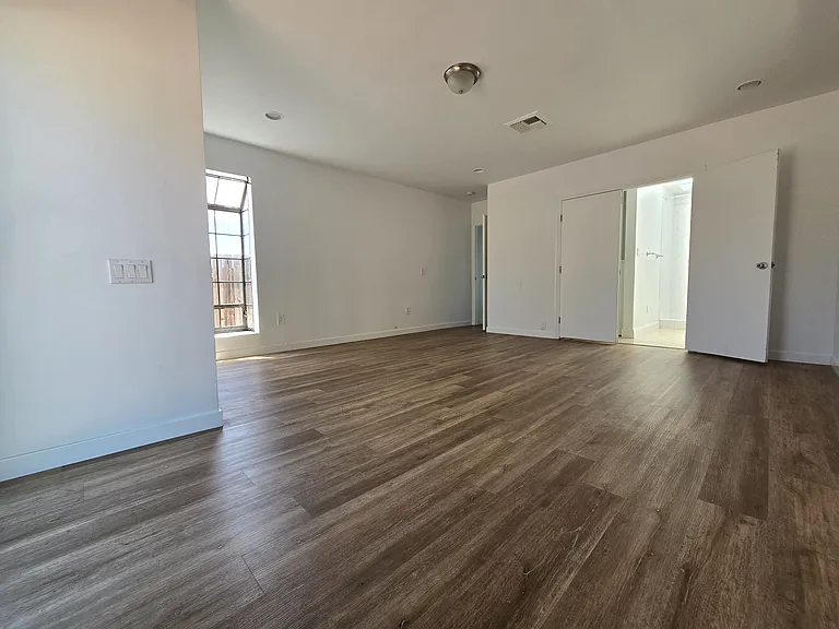 8418 Loyola Blvd — Photo 19