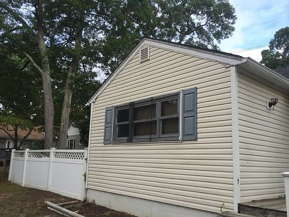 2nd image of 9 Rexmere Ave