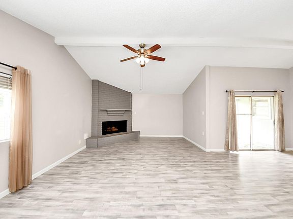 5th image of 8622 Valley Meadow Dr