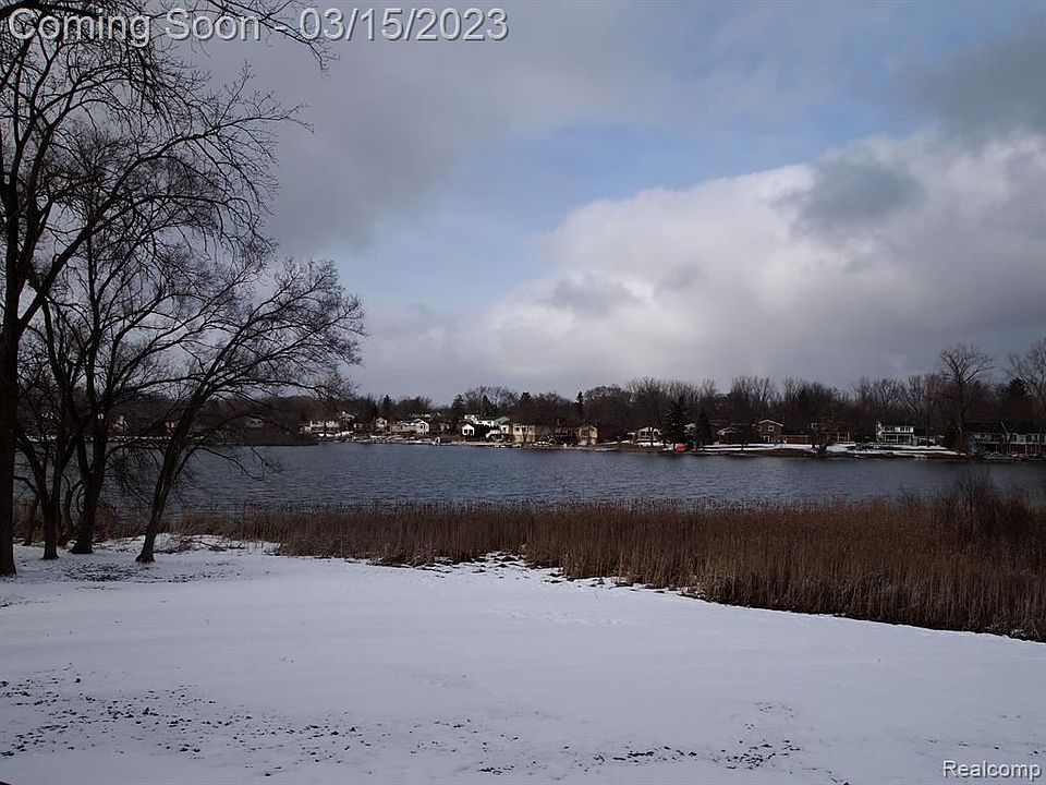 1st image of 4902 Harbor Point Dr