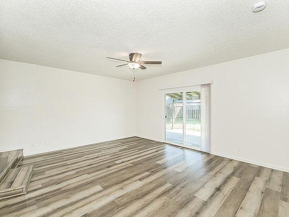4th image of 916 W Holland Ave