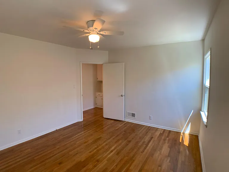 1526 Dixon St — Photo 20