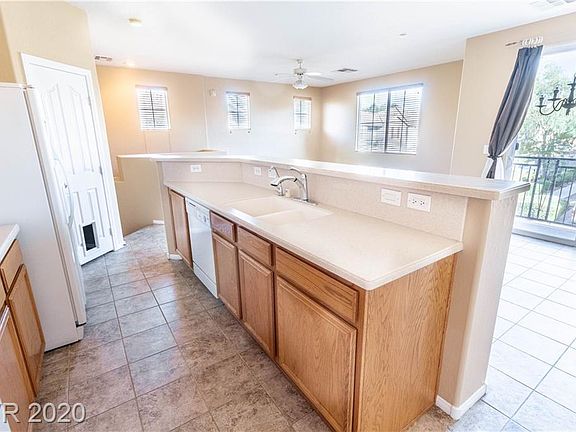 5th image of 310 Clarence House Ave #3