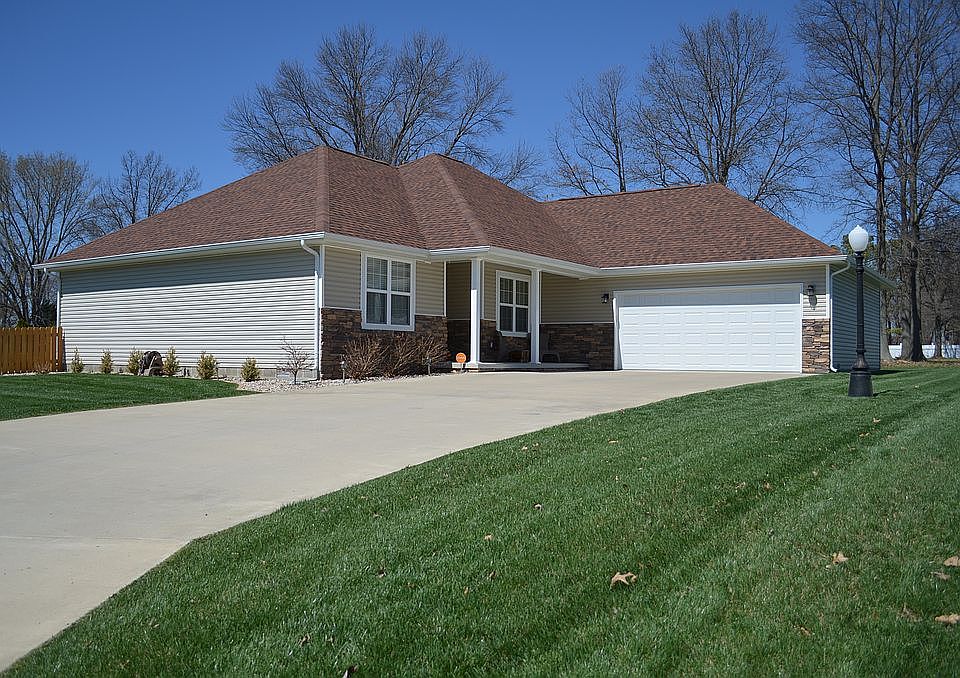 1st image of 117 Twin Lakes Road