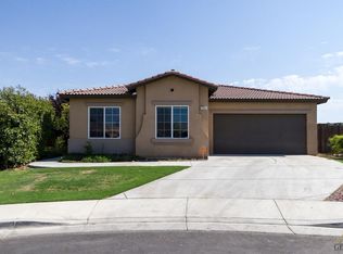 2206 Trapper St, Bakersfield, CA 93313