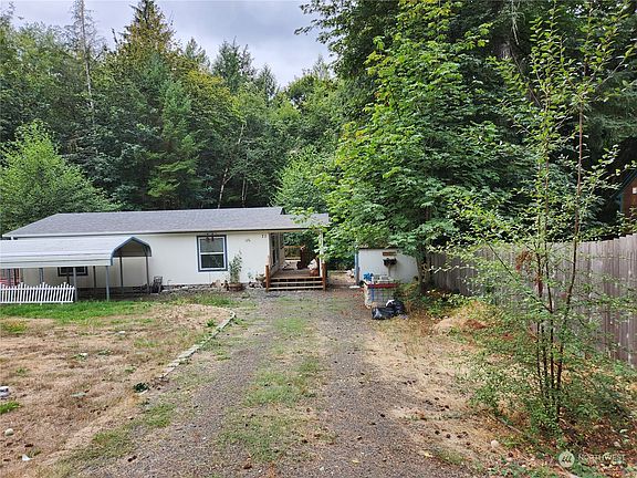 2nd image of 71 E Herron Place
