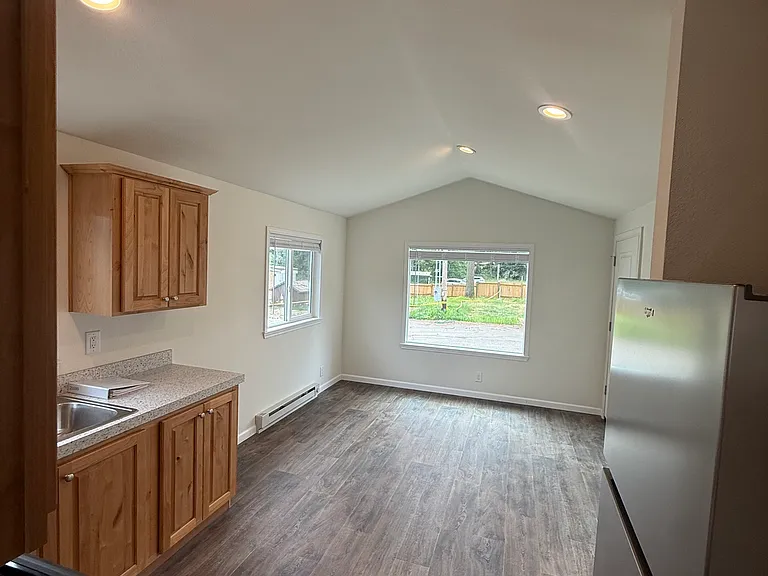 1215 W Highway 101 #26 — Photo 4
