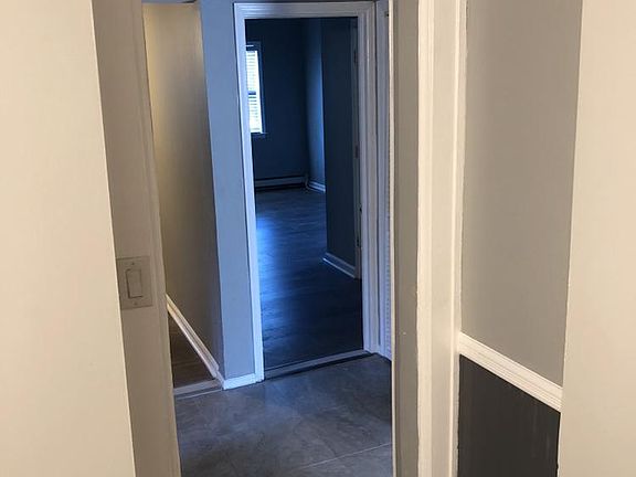 5th image of 387 Sharrott Ave Floor 2