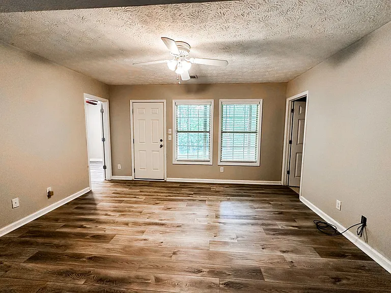 6410 Janton Way — Photo 26
