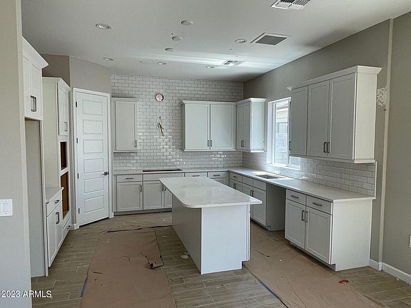 4th image of 5123 E GALLOP Way